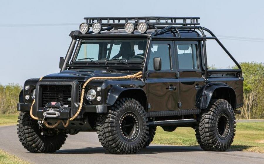 Land Rover Defender 110 SVX Spectre JB24 (09 of 09) '2015